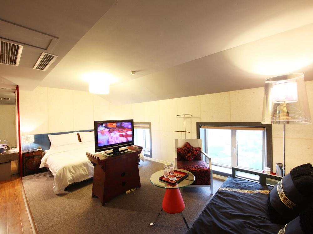 China Community Culture & Art Hotel Qingdao Buitenkant foto