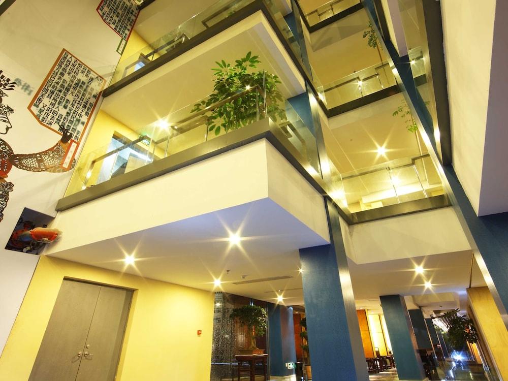 China Community Culture & Art Hotel Qingdao Buitenkant foto