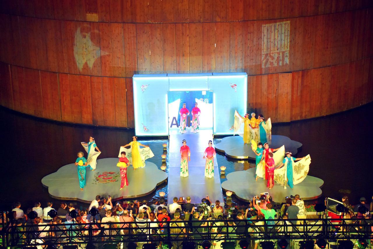 China Community Culture & Art Hotel Qingdao Buitenkant foto