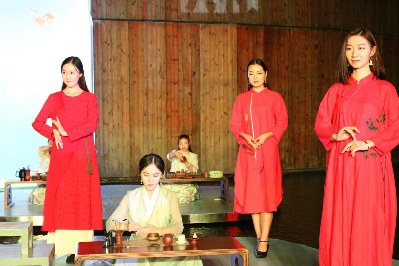 China Community Culture & Art Hotel Qingdao Buitenkant foto